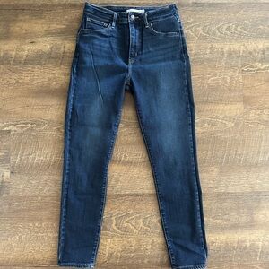 Levi's 721 High Rise Skinny Jeans